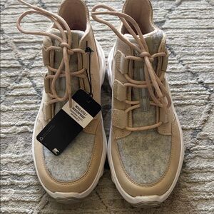 NWT Sorel Kinetic Breakthrough Tan Waterproof Winter Boot  Wmns Sz 8